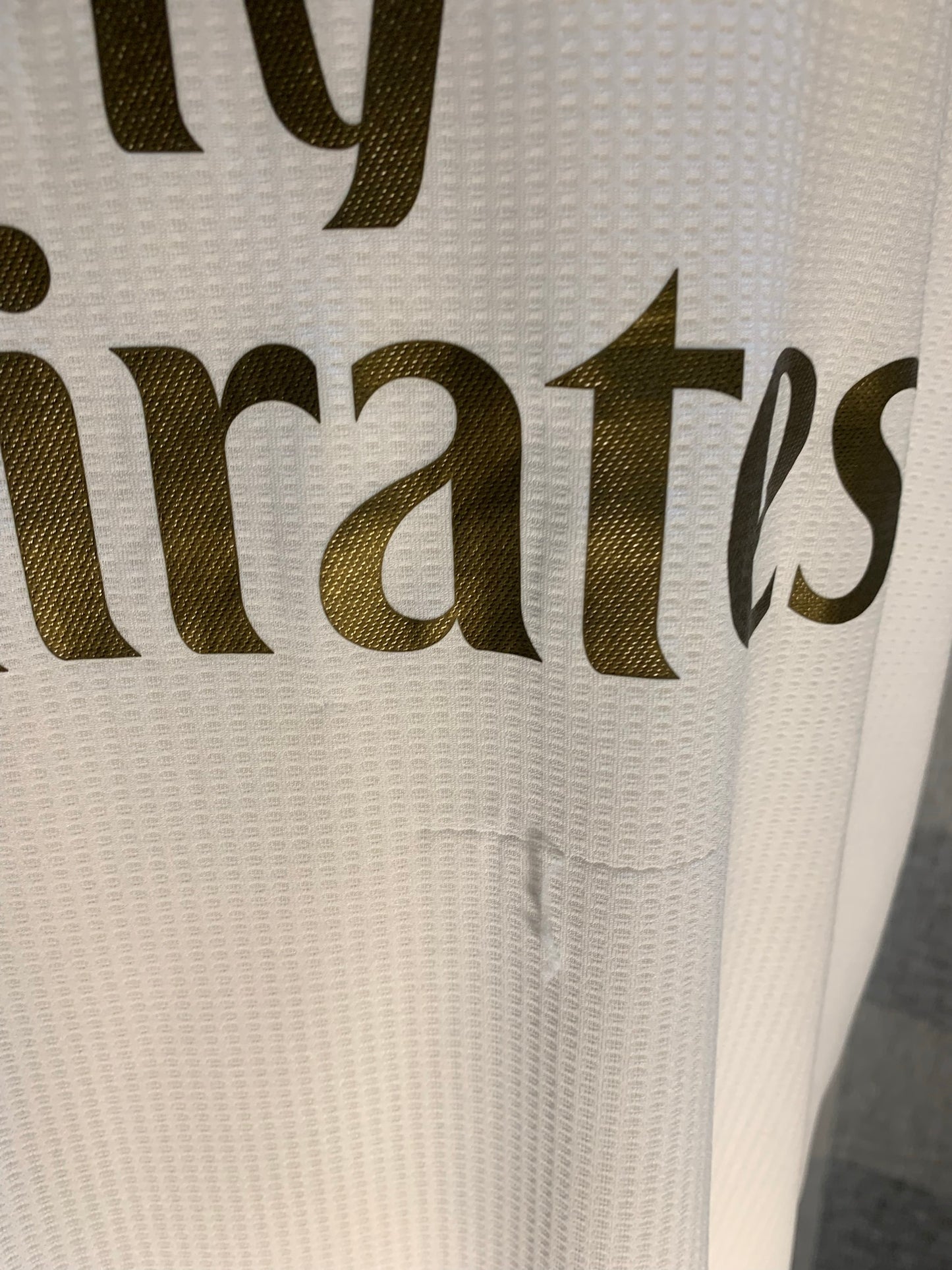 Real Madrid 2019-20 Home Authentic Shirt Mens Large - Seconds - Add Hazard 7