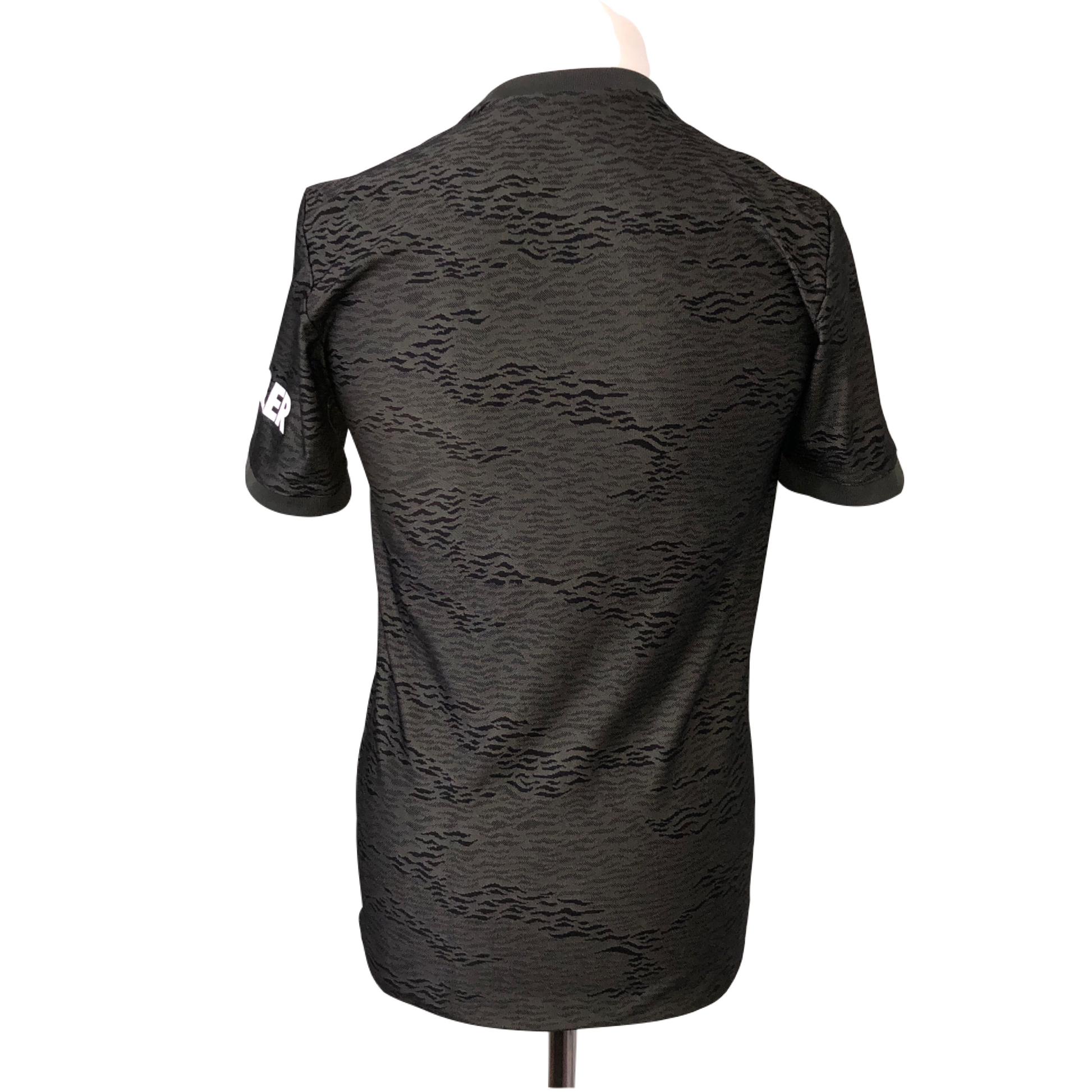 Manchester united online new shirt 2020